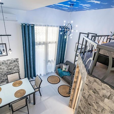 Exquisite Studio Apartment With An Original Design Valenza Esterno foto