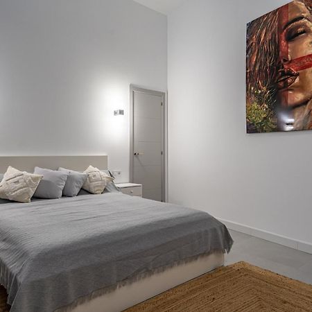 Exquisite Studio Apartment With An Original Design Valenza Esterno foto