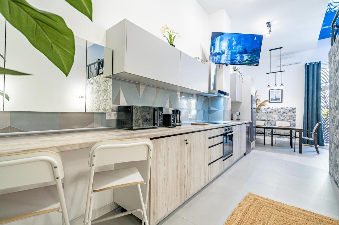 Exquisite Studio Apartment With An Original Design Valenza Esterno foto