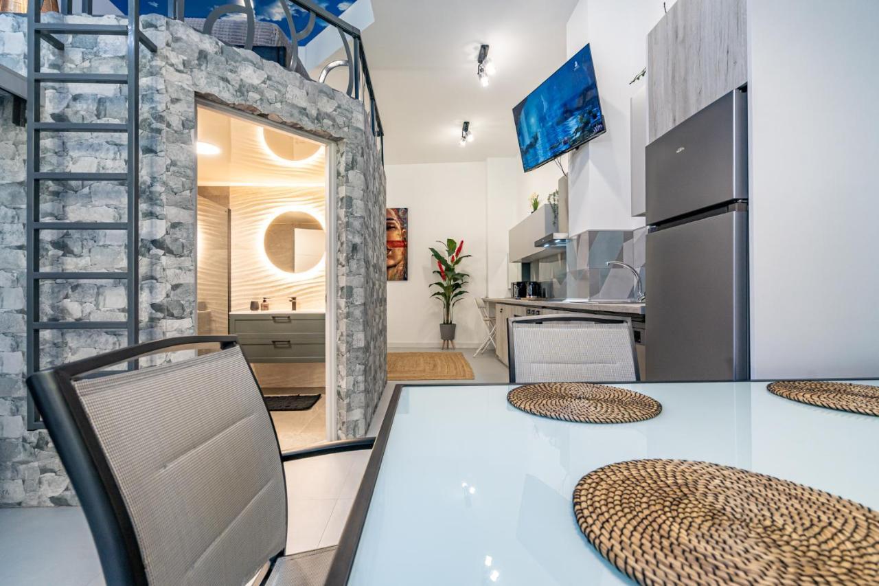 Exquisite Studio Apartment With An Original Design Valenza Esterno foto
