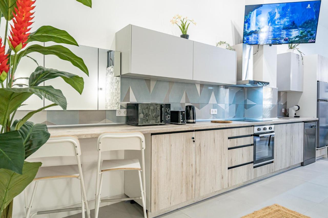 Exquisite Studio Apartment With An Original Design Valenza Esterno foto