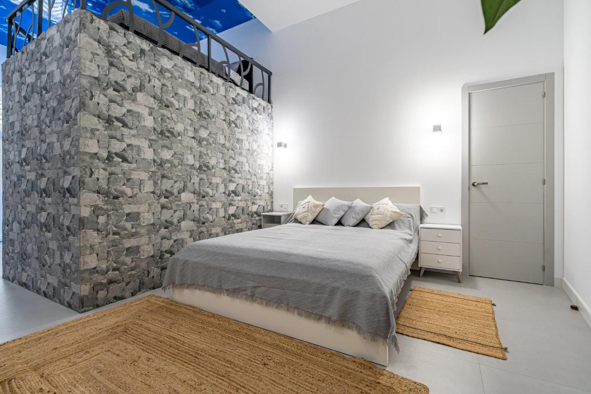 Exquisite Studio Apartment With An Original Design Valenza Esterno foto