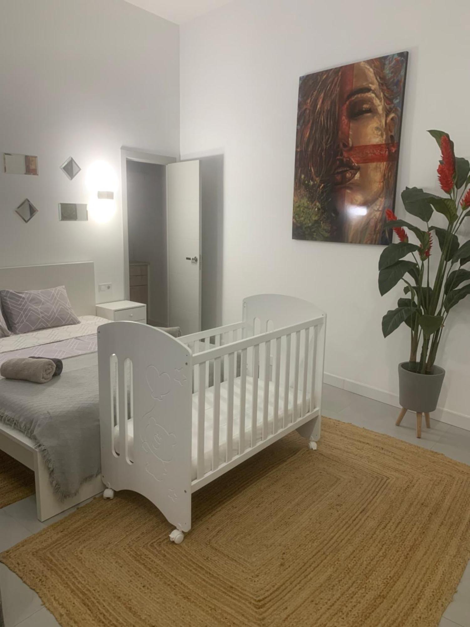 Exquisite Studio Apartment With An Original Design Valenza Esterno foto